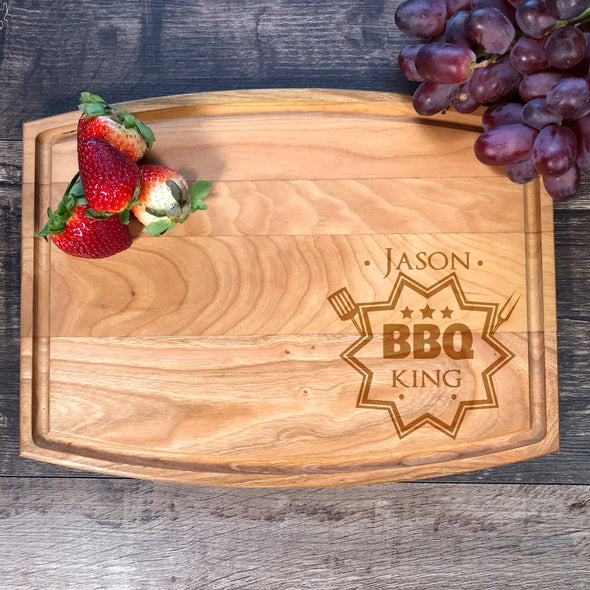 BBQ King. Engraved Cutting Board. Customizable Gifts. M39