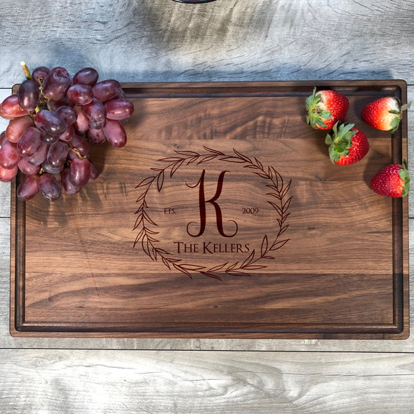 Family Name Custom Cutting Board. Personalized Housewarming Gift. M19